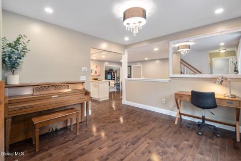 58 Middlesex Drive Slingerlands NY 12159