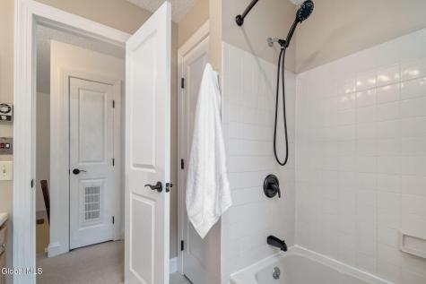 58 Middlesex Drive Slingerlands NY 12159