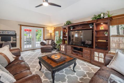 58 Middlesex Drive Slingerlands NY 12159