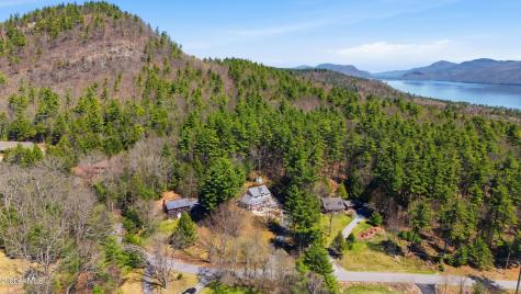 47 Olde Coach Road Lake George NY 12824