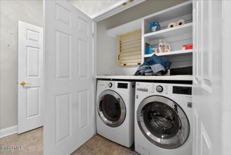 66 Shinnecock Hills Drive Colonie NY 12205