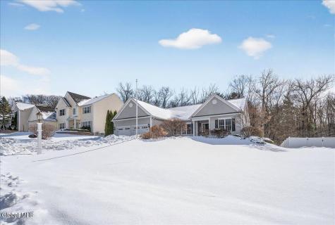 66 Shinnecock Hills Drive Colonie NY 12205