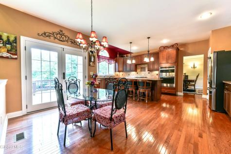 14 Foxhound Circle Mechanicville NY 12118