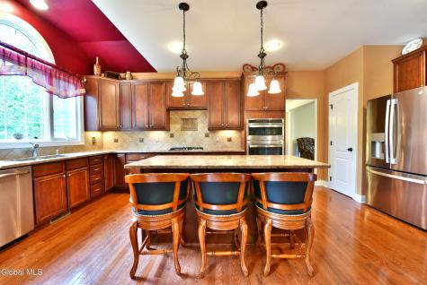 14 Foxhound Circle Mechanicville NY 12118