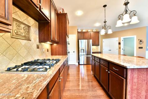 14 Foxhound Circle Mechanicville NY 12118