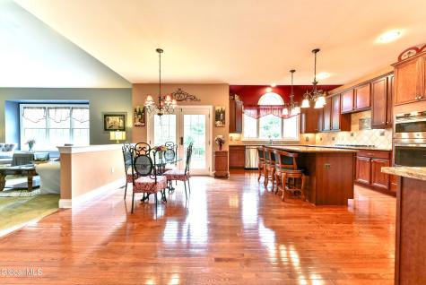 14 Foxhound Circle Mechanicville NY 12118