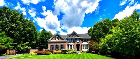 14 Foxhound Circle Mechanicville NY 12118