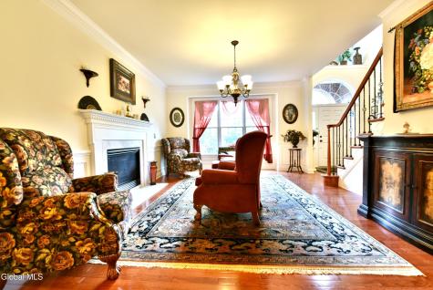 14 Foxhound Circle Mechanicville NY 12118