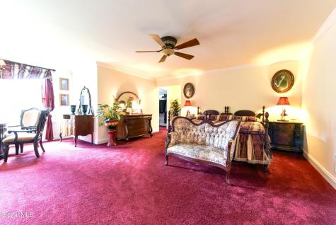 14 Foxhound Circle Mechanicville NY 12118