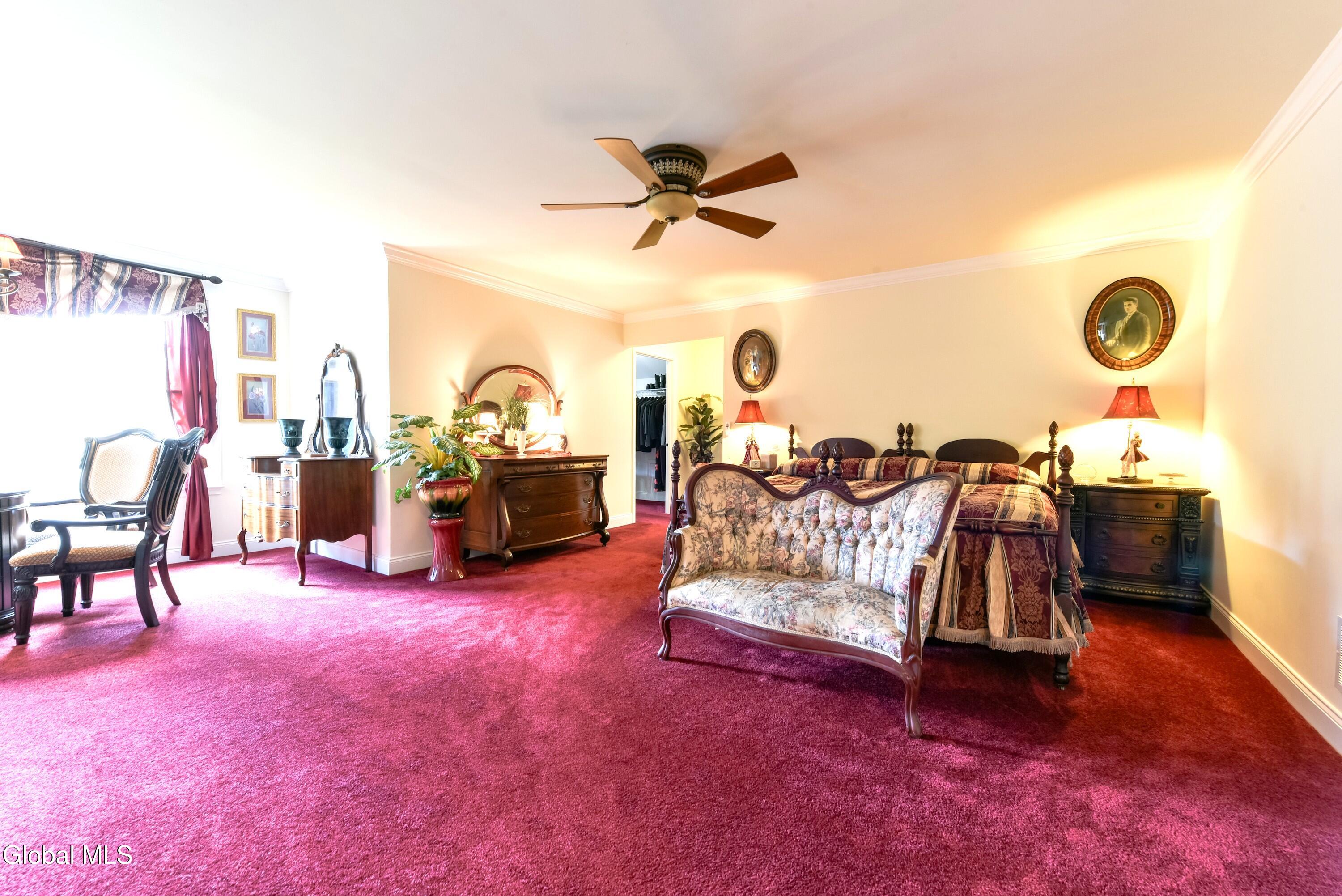 14 Foxhound Circle Mechanicville NY 12118