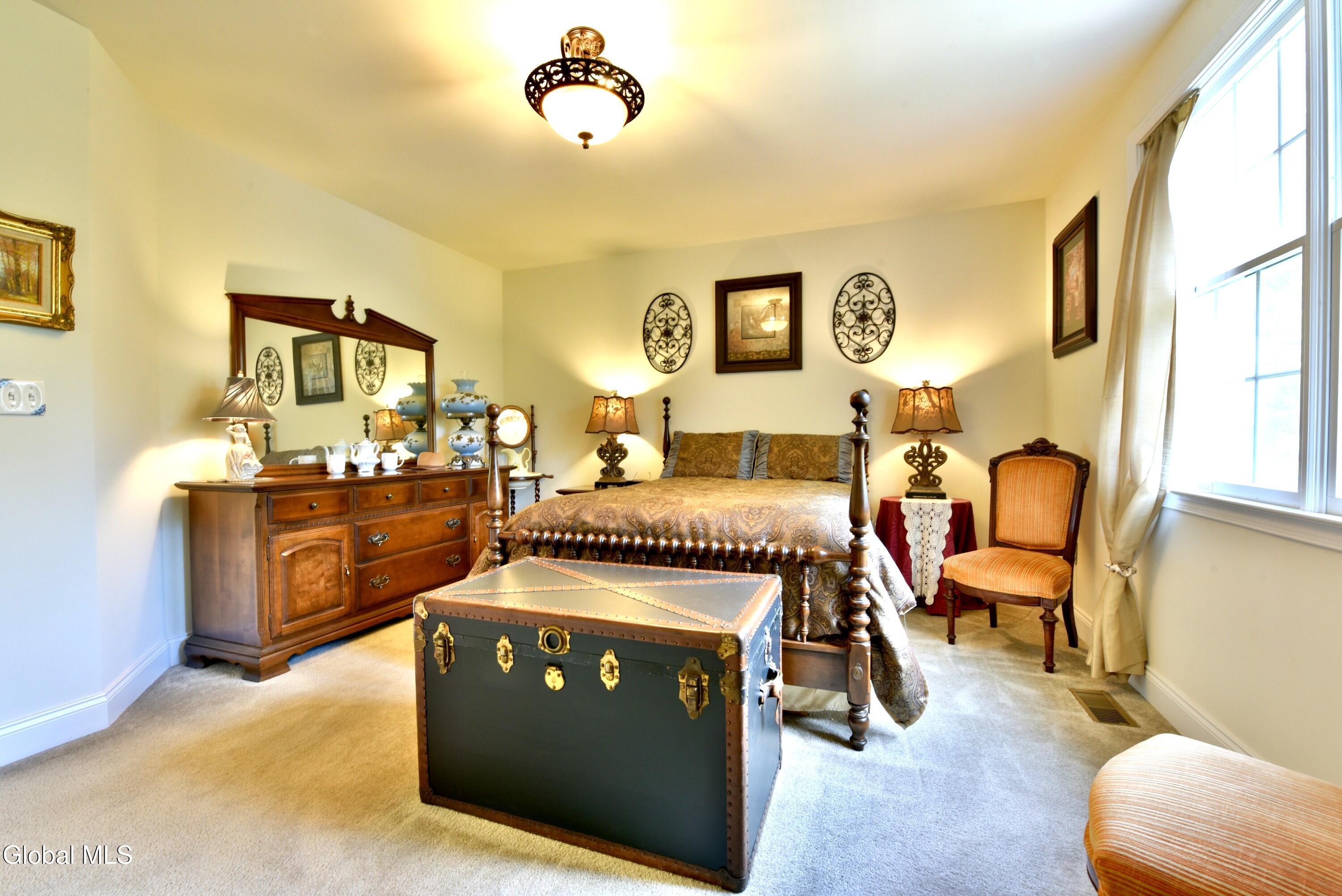 14 Foxhound Circle Mechanicville NY 12118
