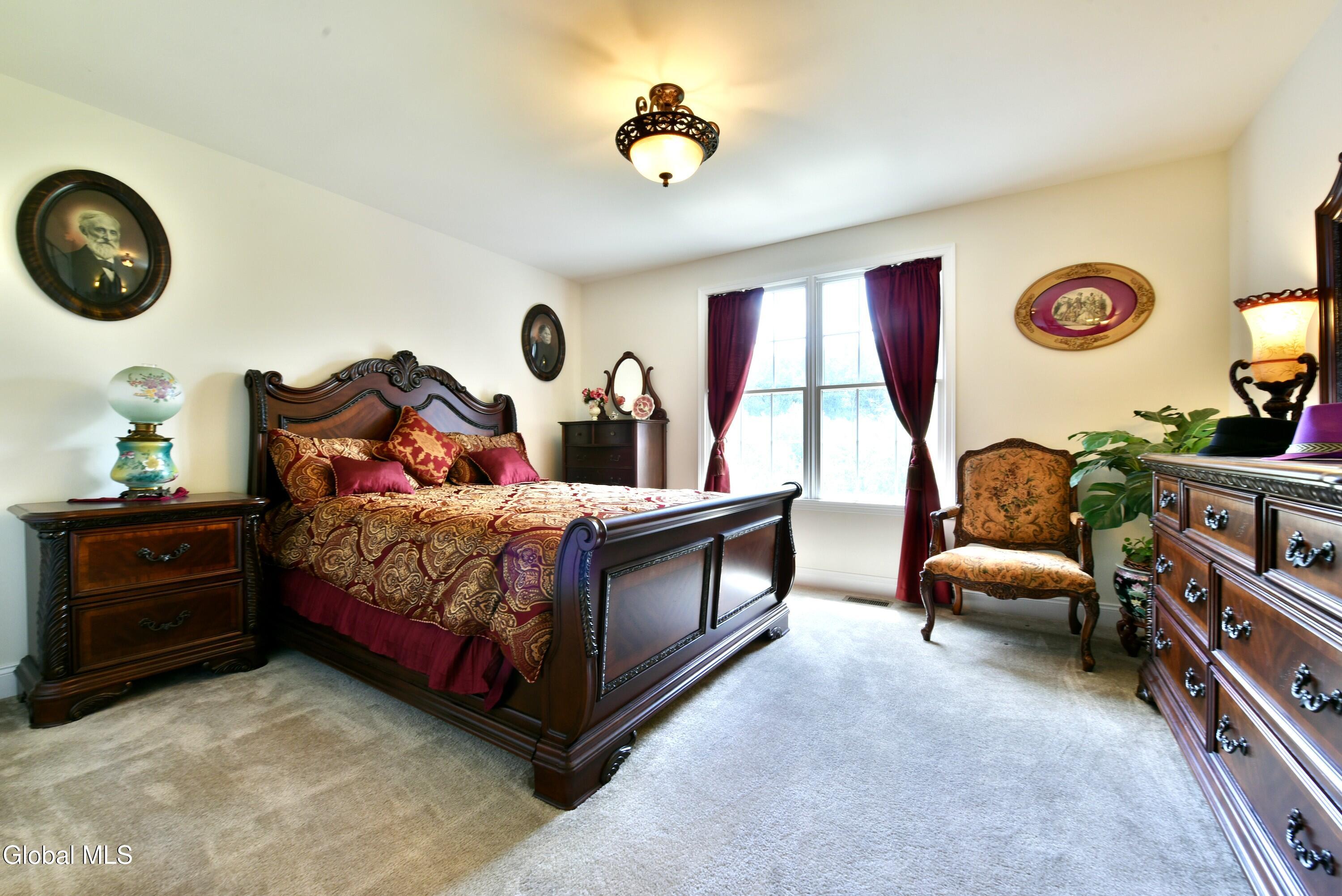 14 Foxhound Circle Mechanicville NY 12118