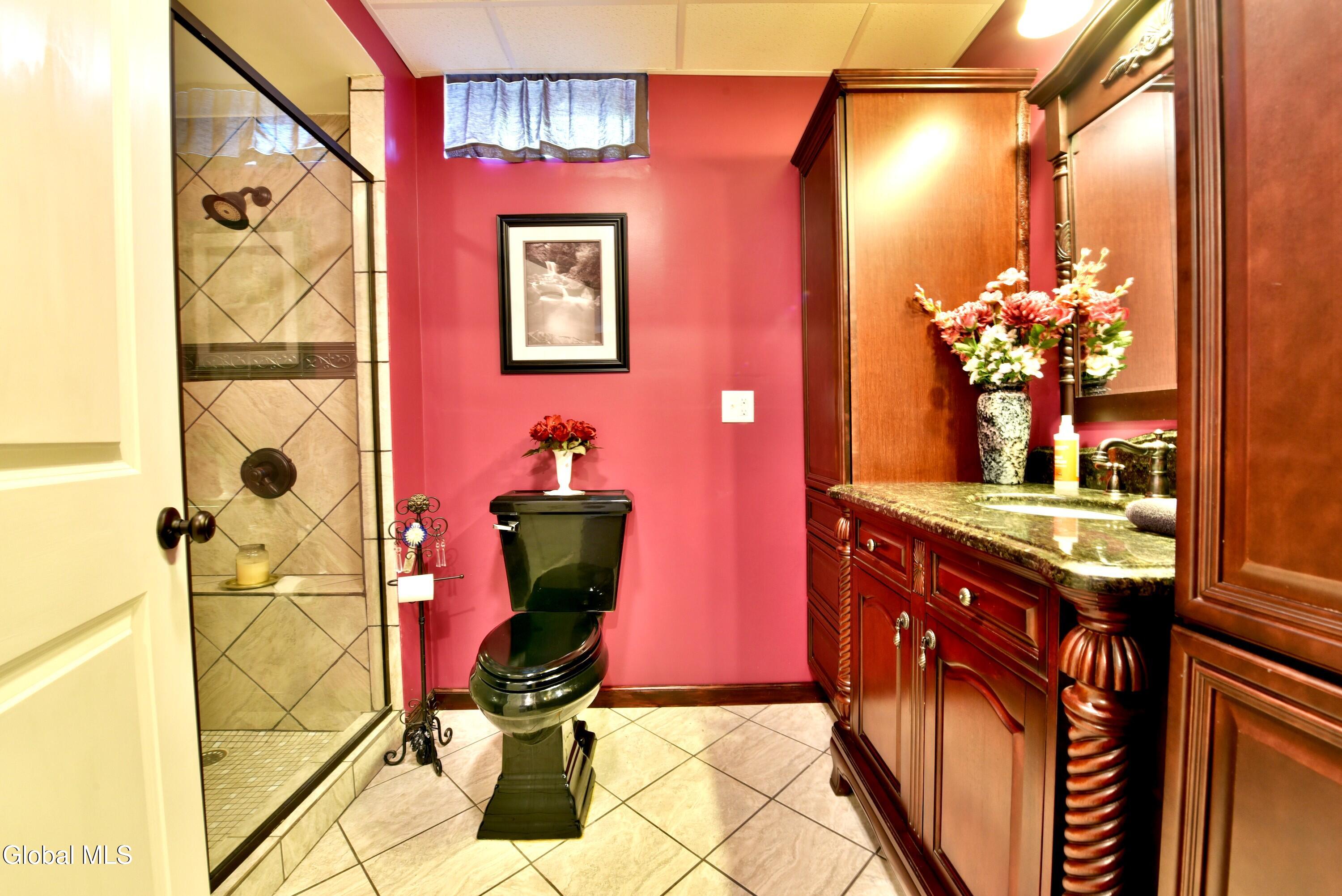 14 Foxhound Circle Mechanicville NY 12118