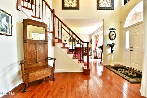 14 Foxhound Circle Mechanicville NY 12118