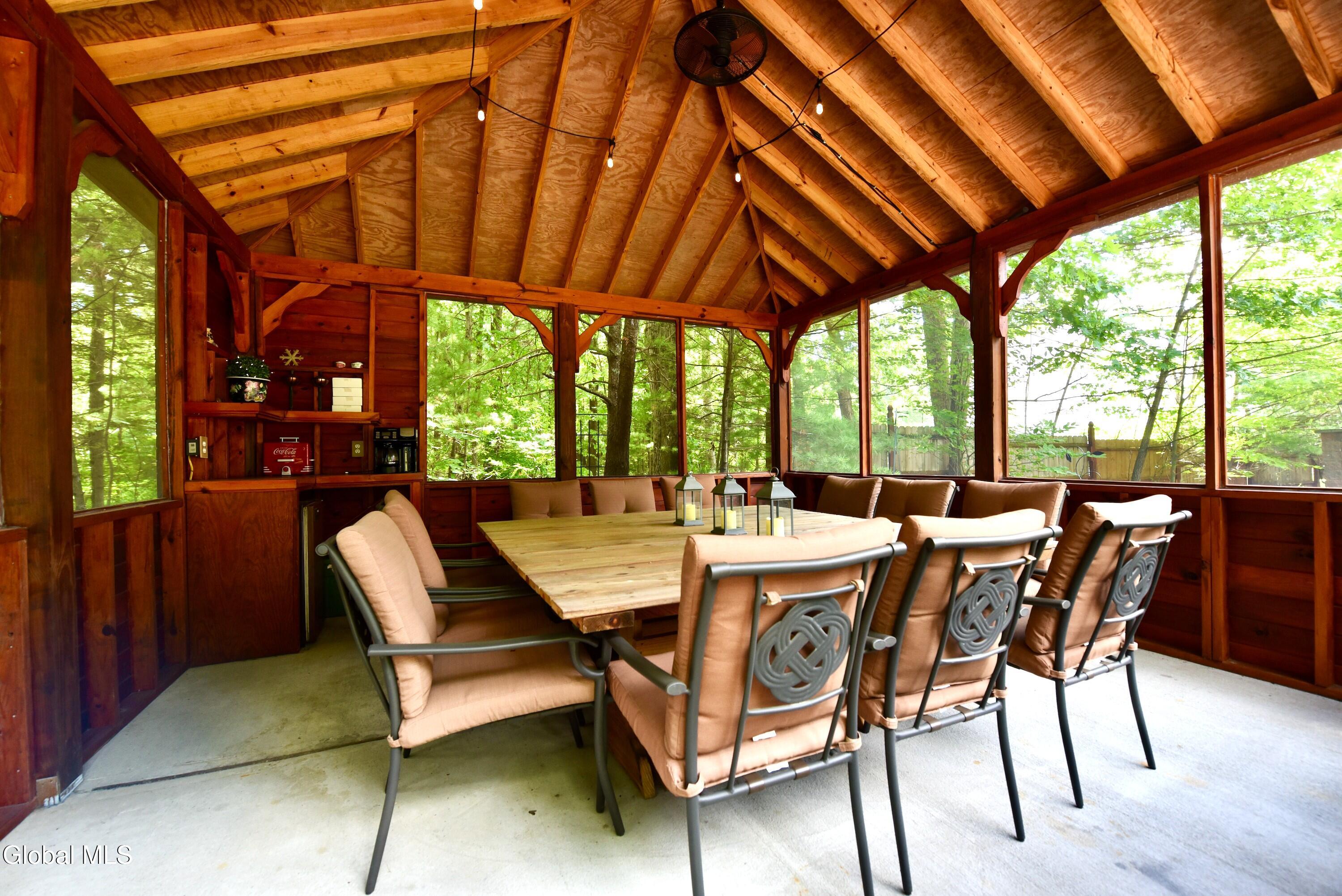 14 Foxhound Circle Mechanicville NY 12118