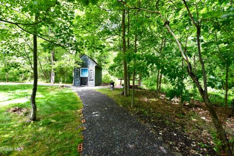 14 Foxhound Circle Mechanicville NY 12118