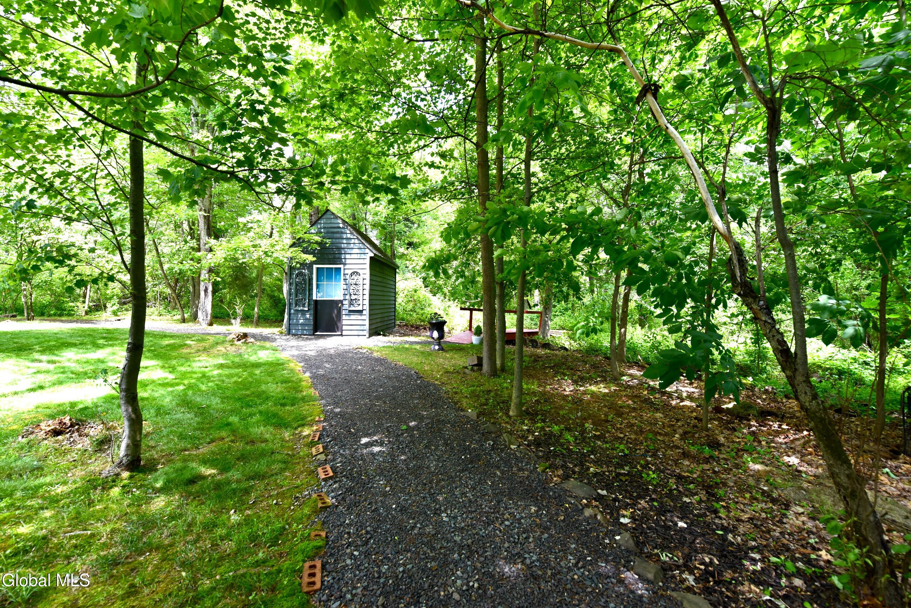 14 Foxhound Circle Mechanicville NY 12118