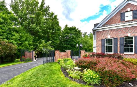 14 Foxhound Circle Mechanicville NY 12118