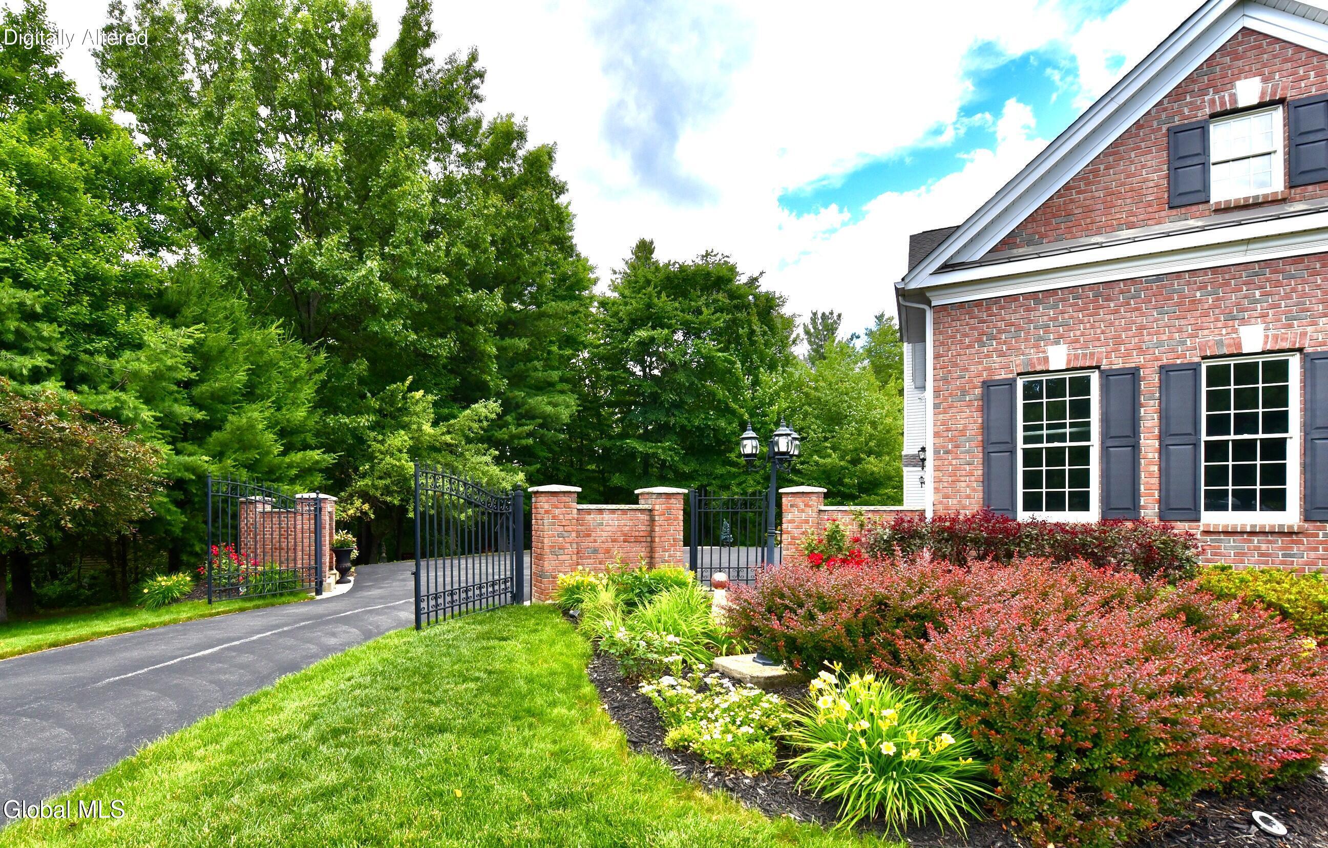 14 Foxhound Circle Mechanicville NY 12118