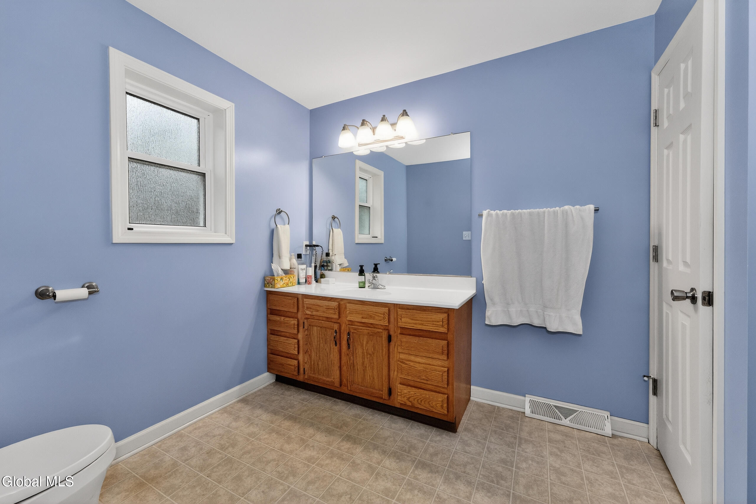 16 Glenview Drive Scotia NY 12302