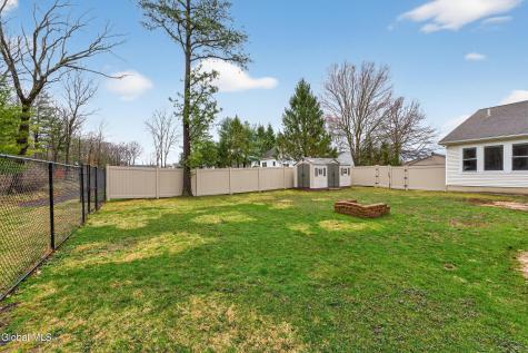 16 Glenview Drive Scotia NY 12302