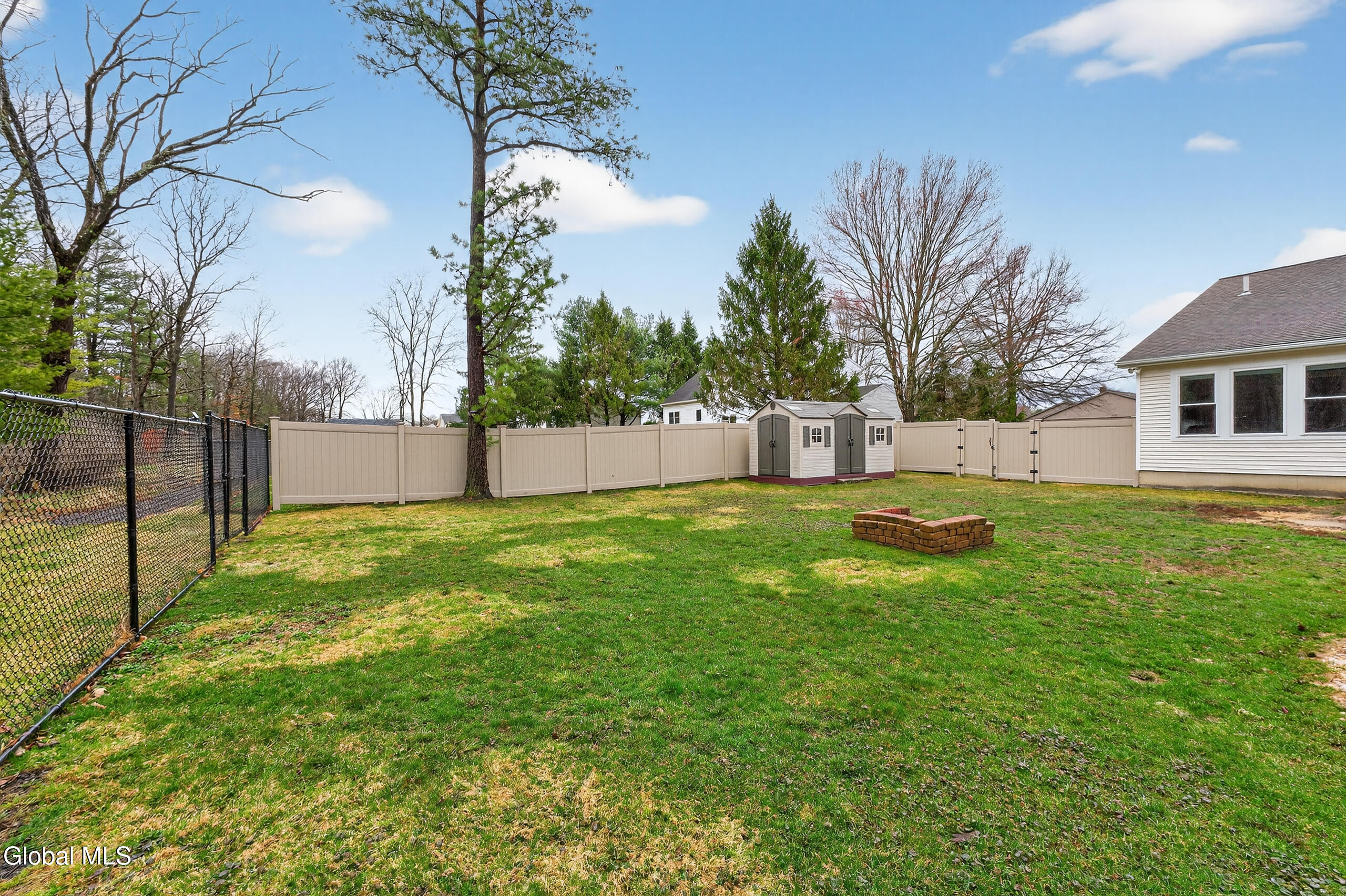 16 Glenview Drive Scotia NY 12302
