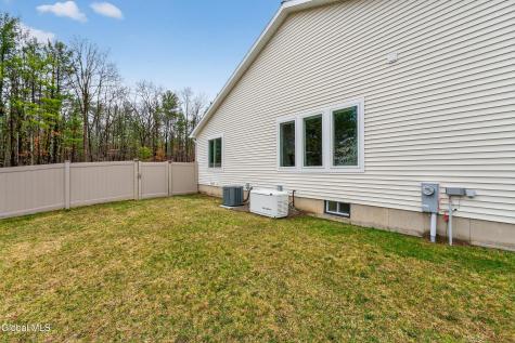 16 Glenview Drive Scotia NY 12302