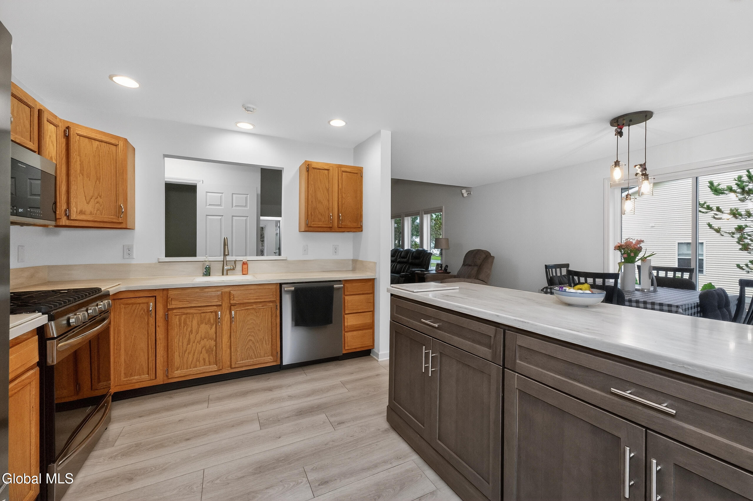 16 Glenview Drive Scotia NY 12302