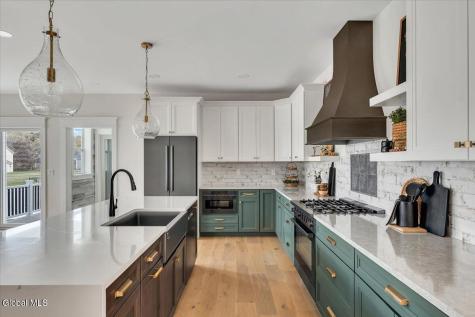 6 Essie Lane Troy NY 12180