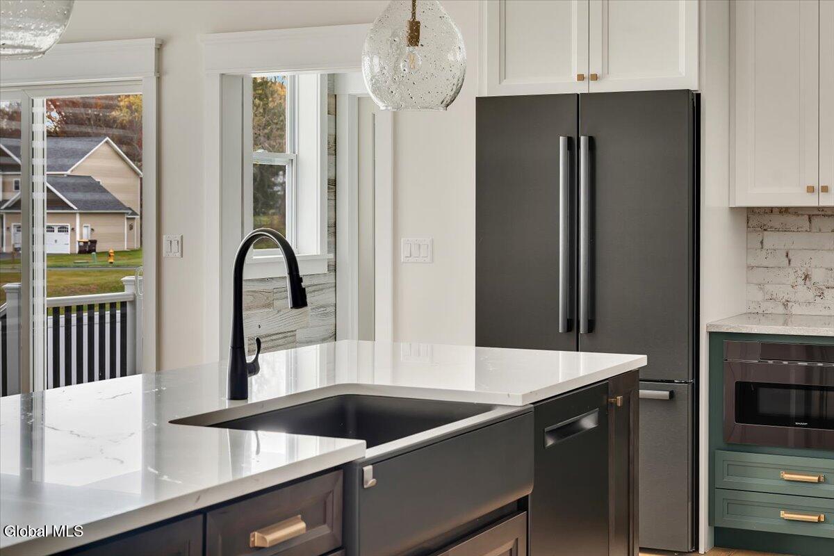 6 Essie Lane Troy NY 12180