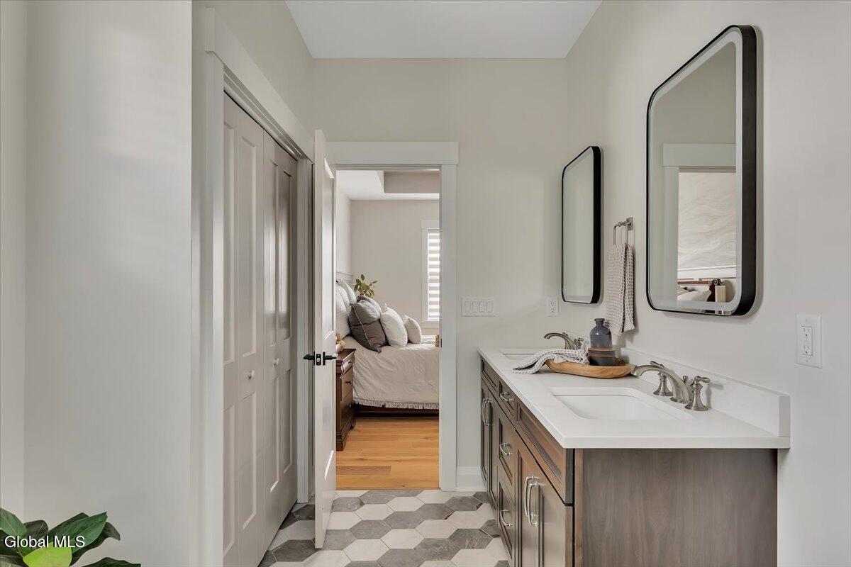 6 Essie Lane Troy NY 12180