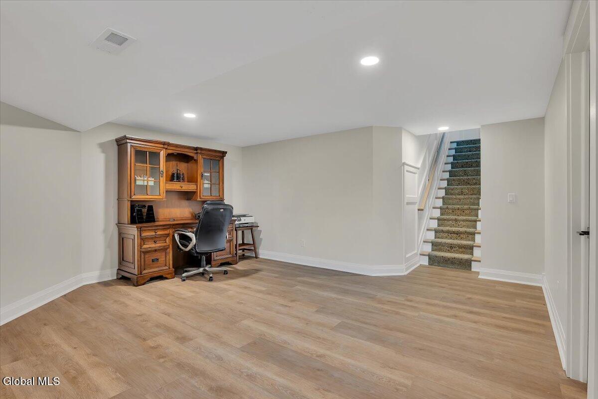 6 Essie Lane Troy NY 12180