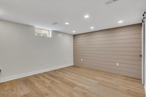 6 Essie Lane Troy NY 12180