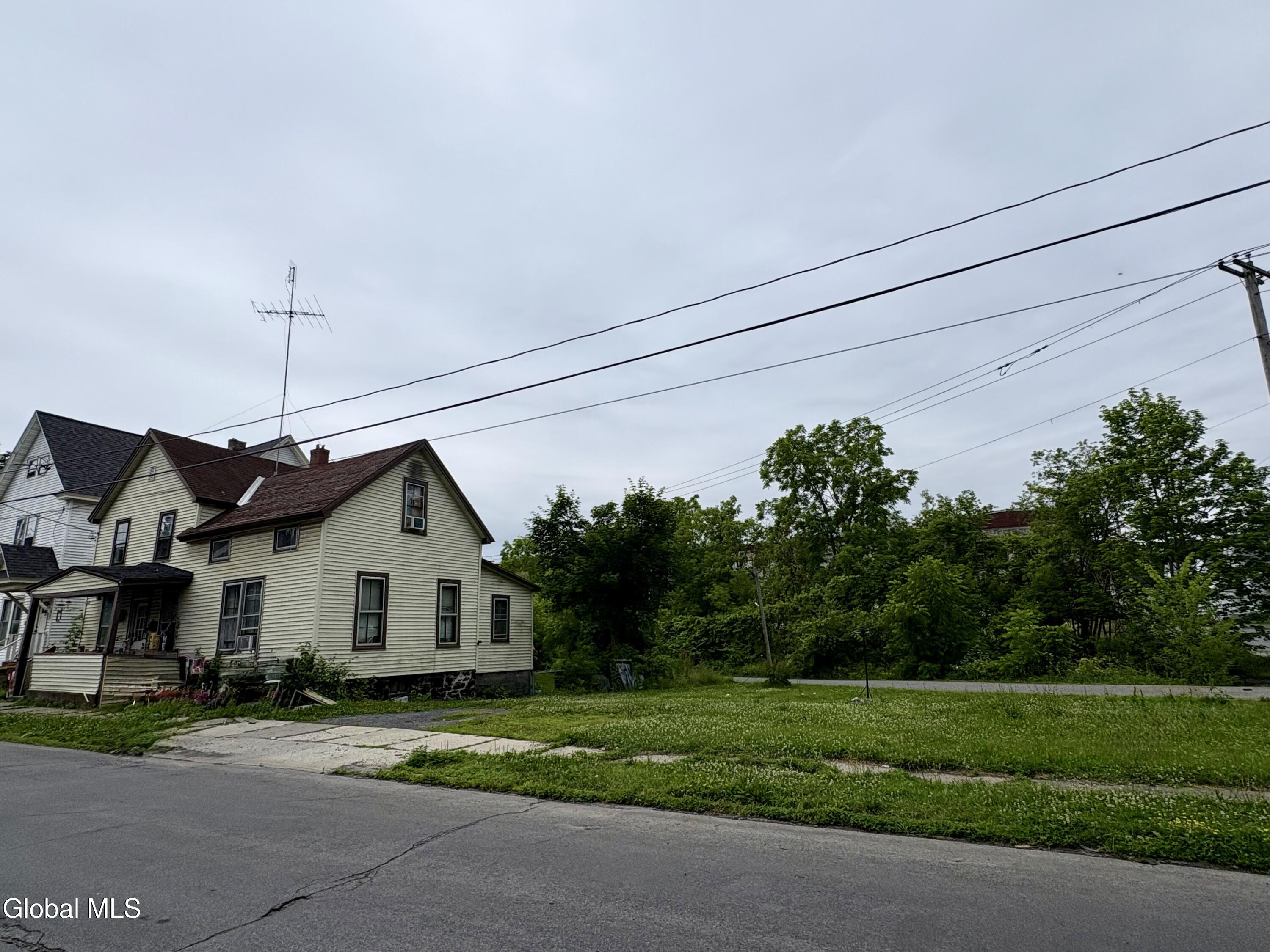 147 N Arlington Avenue Gloversville NY 12078