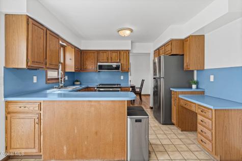 1424 Orlyn Drive Niskayuna NY 12309