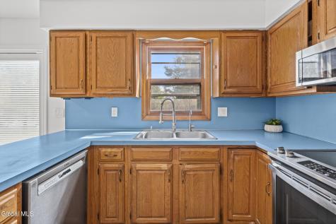 1424 Orlyn Drive Niskayuna NY 12309