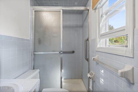 1424 Orlyn Drive Niskayuna NY 12309