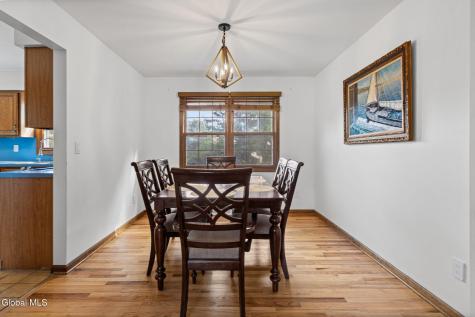 1424 Orlyn Drive Niskayuna NY 12309