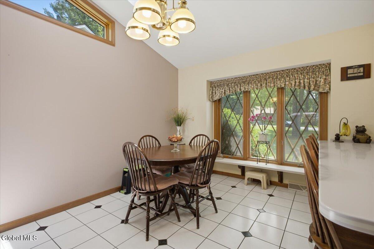 14 Cathedral Court Clifton Park NY 12065