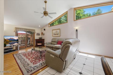 14 Cathedral Court Clifton Park NY 12065