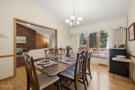 14 Cathedral Court Clifton Park NY 12065