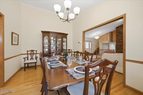 14 Cathedral Court Clifton Park NY 12065