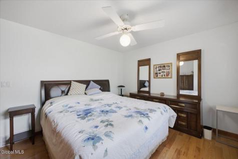 14 Cathedral Court Clifton Park NY 12065