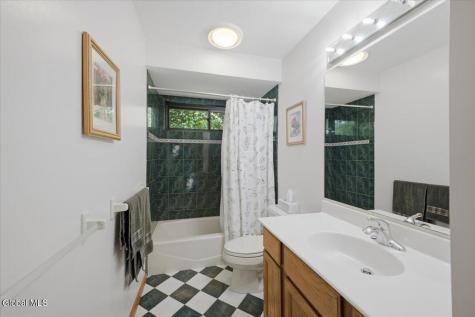 14 Cathedral Court Clifton Park NY 12065