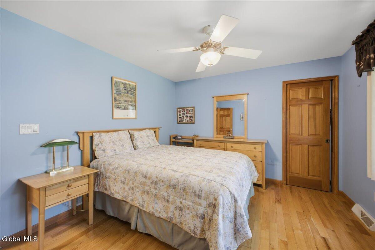 14 Cathedral Court Clifton Park NY 12065