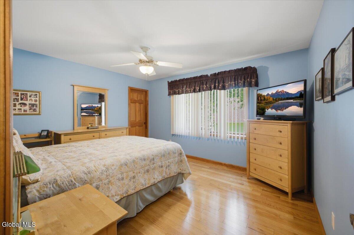 14 Cathedral Court Clifton Park NY 12065