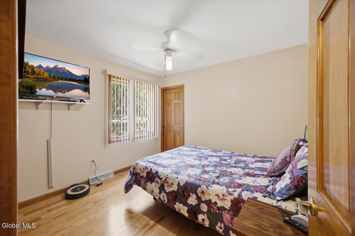 14 Cathedral Court Clifton Park NY 12065