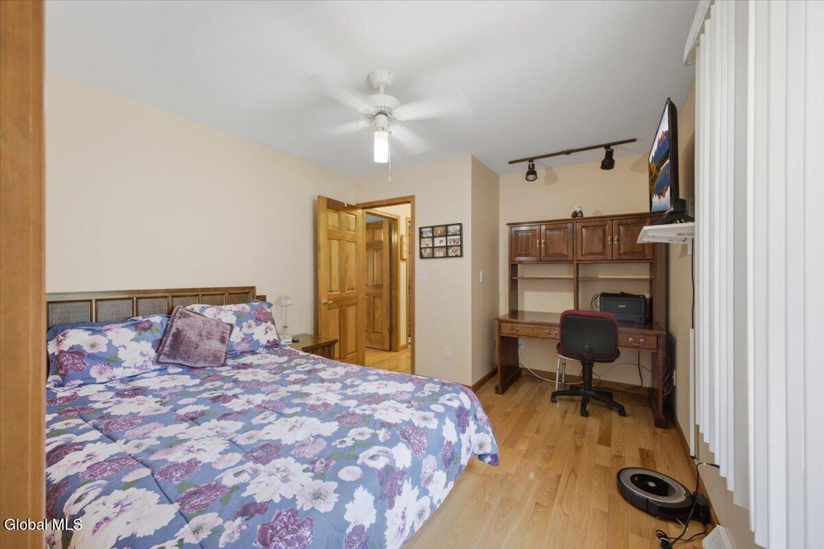 14 Cathedral Court Clifton Park NY 12065