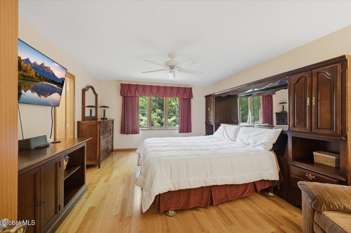 14 Cathedral Court Clifton Park NY 12065