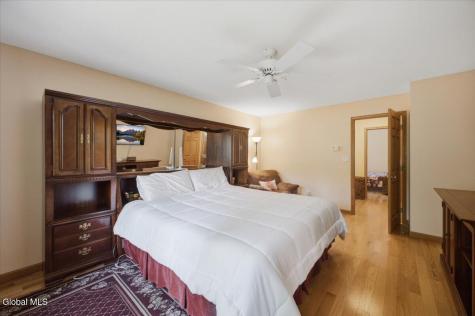 14 Cathedral Court Clifton Park NY 12065